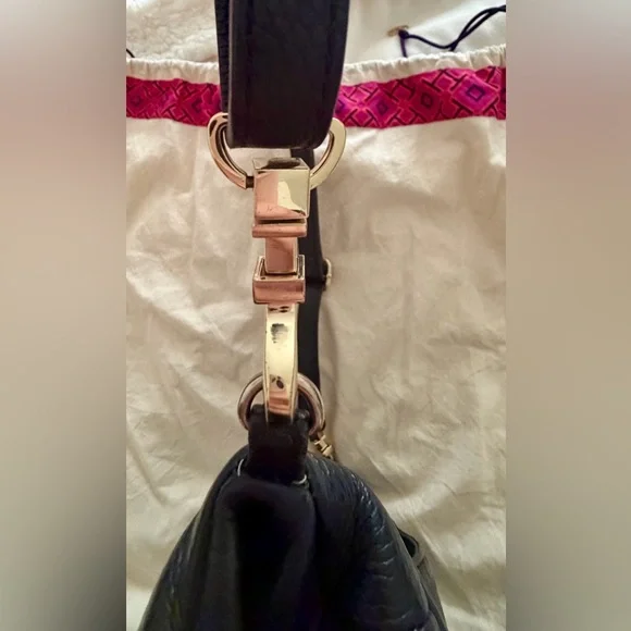 Tory Burch Amanda Foldover 3-Way Black Pebbled Leather Crossbody Bag - Picture 11 of 13